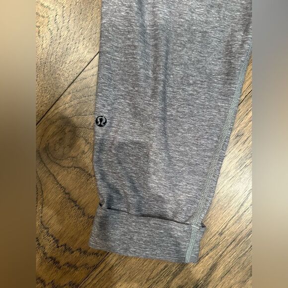 Jet Crop Joggers Heathered Slate *Luon - Picture 4 of 9